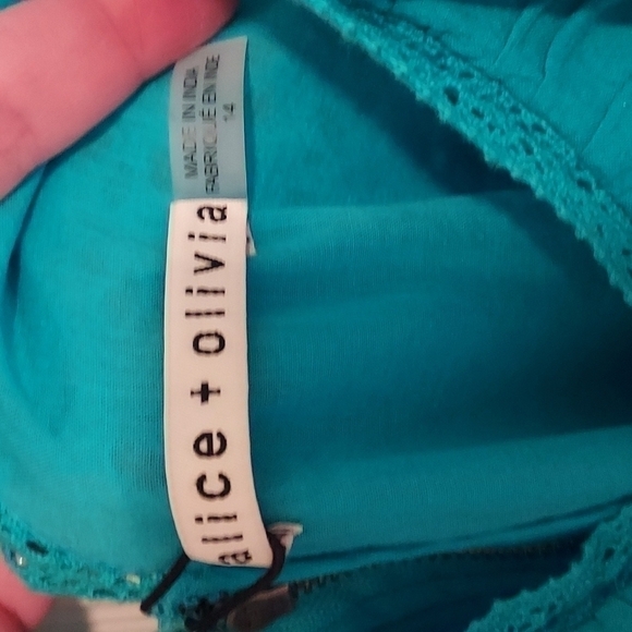 Alice + Olivia Cantara Lace Overlay Dress - Picture 7 of 13